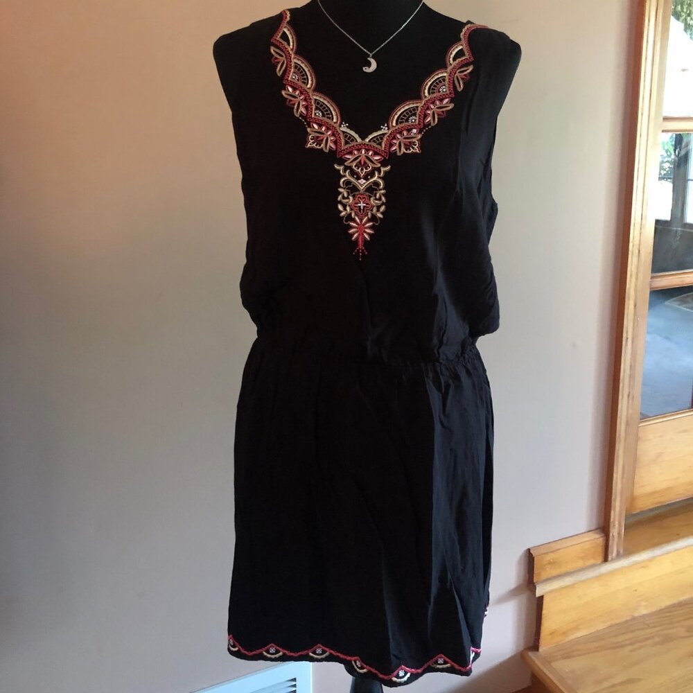 White House Black Market Sleeveless Black Dress with Embroidery Details